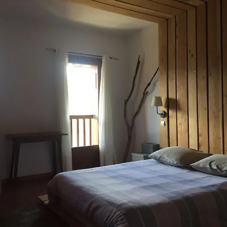 Spacieuse A Avec Piscine Et Villa Ax-les-Thermes
