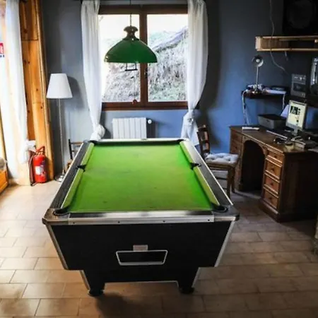 Spacieuse A Avec Piscine Et